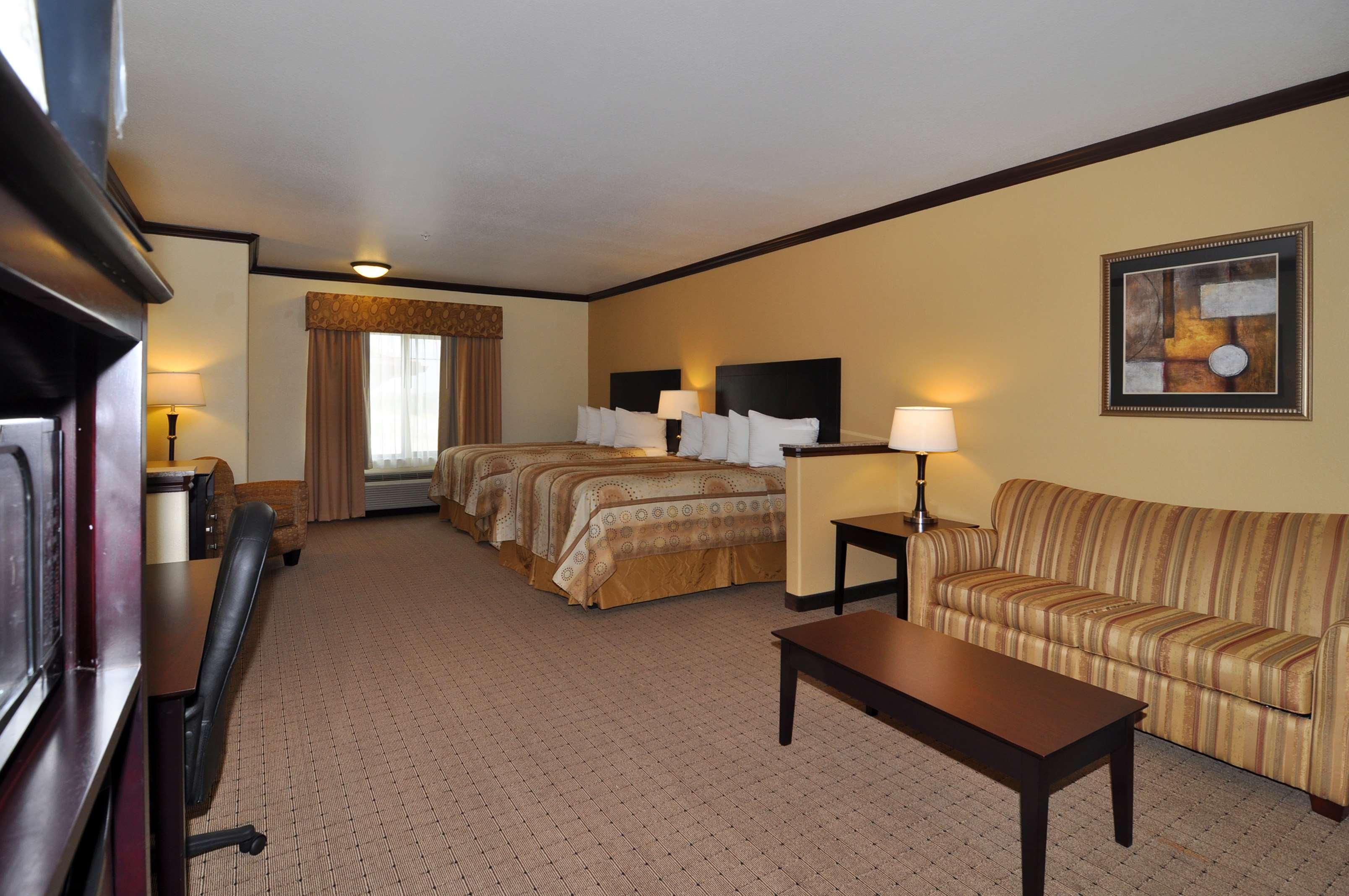 Best Western Plus Royal Mountain Inn & Suites Атенс Стая снимка