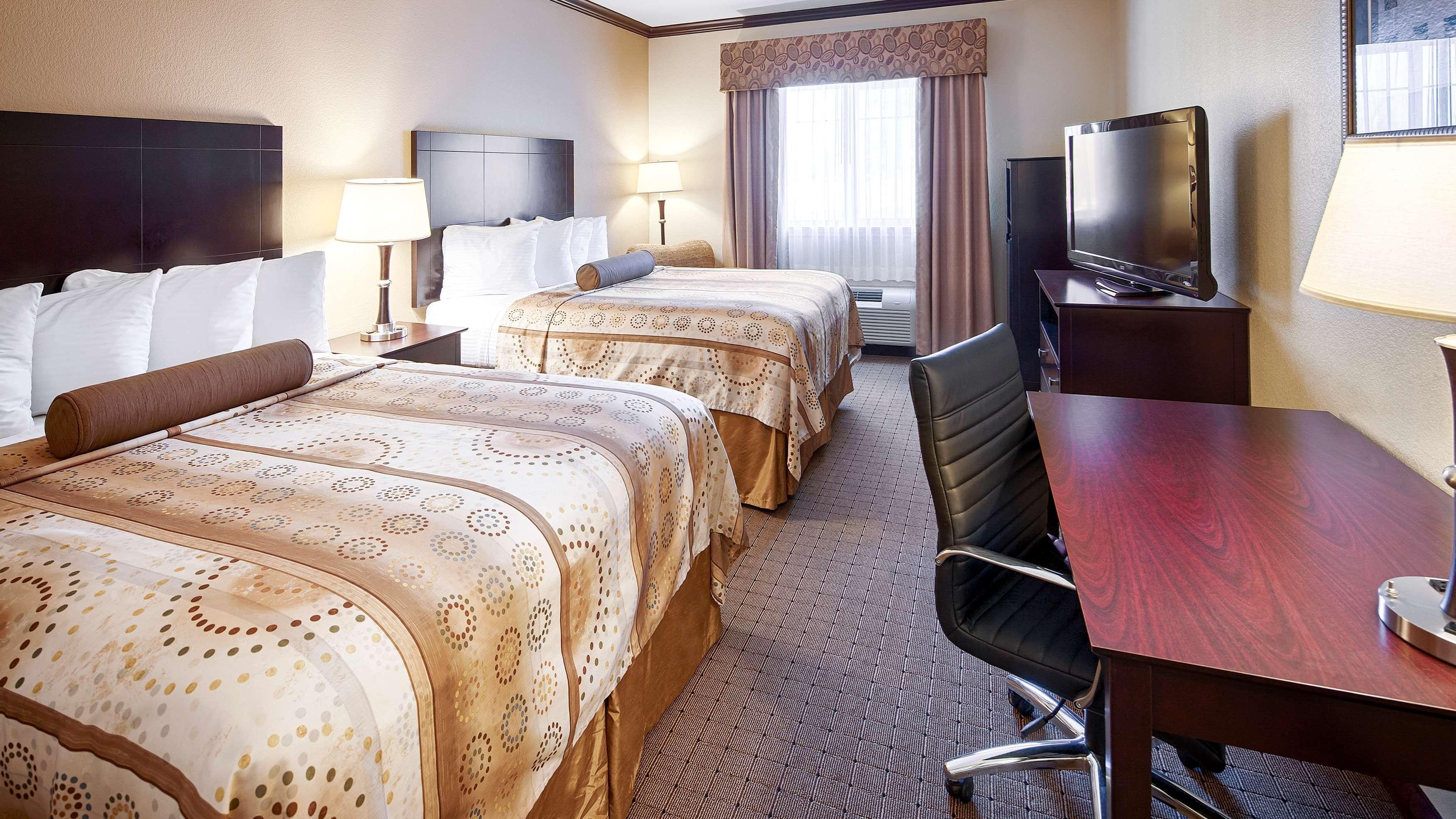 Best Western Plus Royal Mountain Inn & Suites Атенс Екстериор снимка